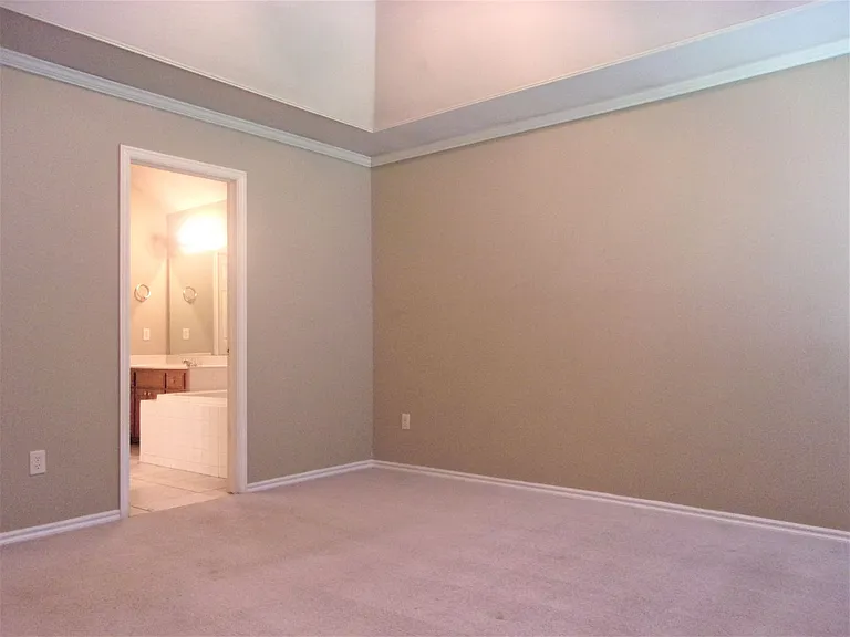 13821 Pawnee Dr — Photo 7