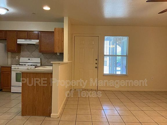 2nd image of 403 Hedgewood Dr APT B