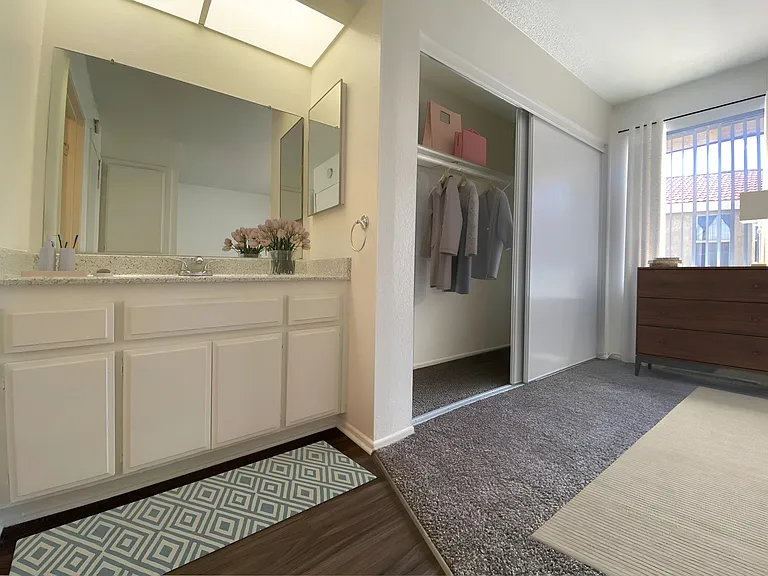 Amberwood Villas Apartments — Photo 6