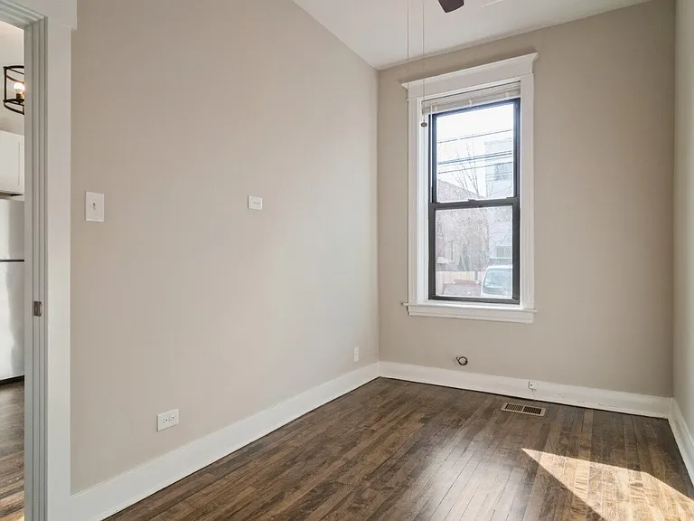 2647 W Augusta Blvd #3R — Photo 6