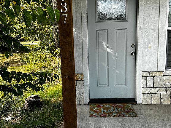 5th image of 537 E Brockett St