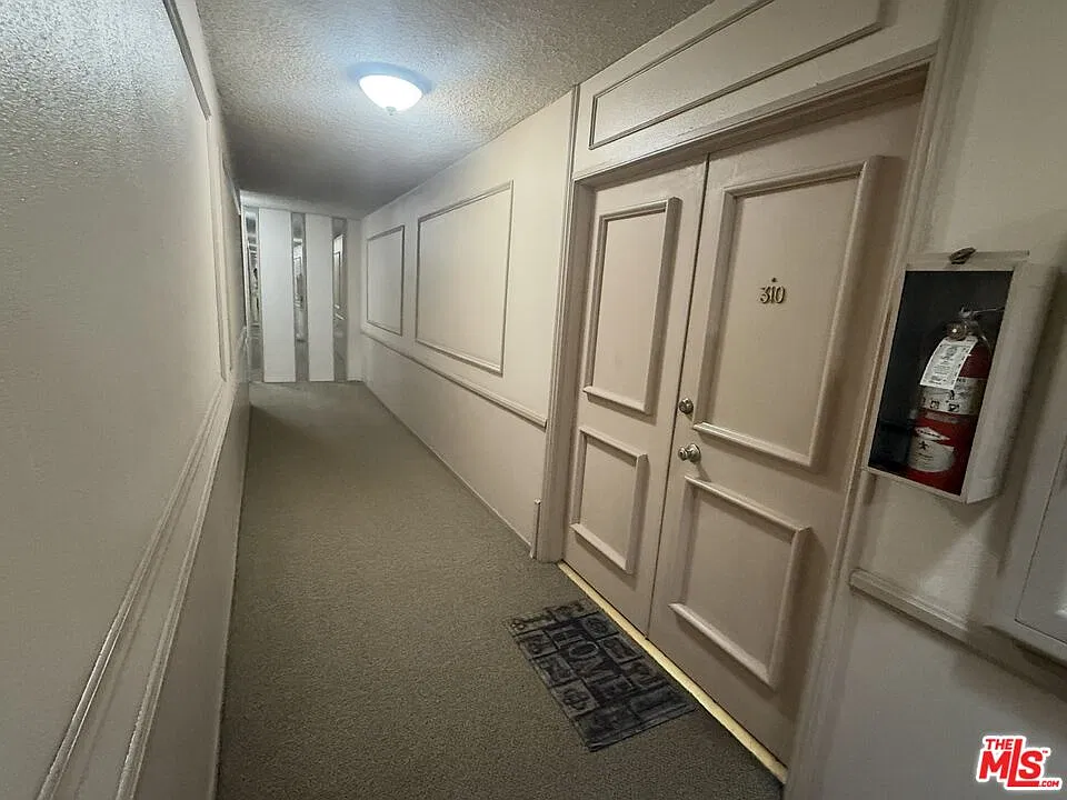 2 bed, 2.0 bath, 1099 sqft, $2,900 — Photo 3