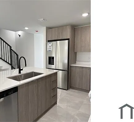 416 NW 12th Pl — Photo 11