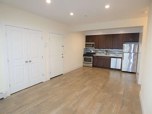 Rented by Karten Real Estate Services LLC | media 2