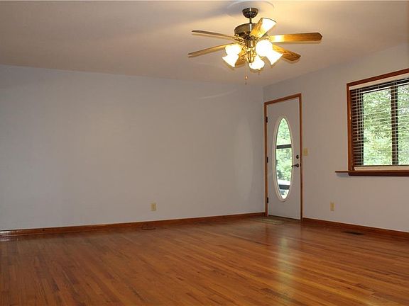 2nd image of 1704 N Lynns Pl