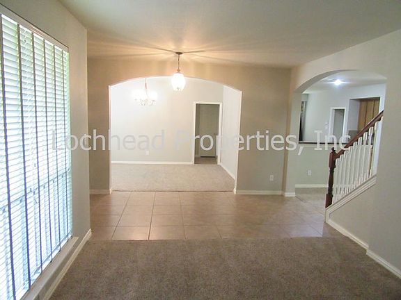 4th image of 7610 Amesbury Ln