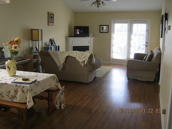 Cammaron Way 913 Living_03132013