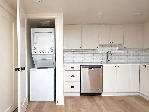 Kitchen/Laundry