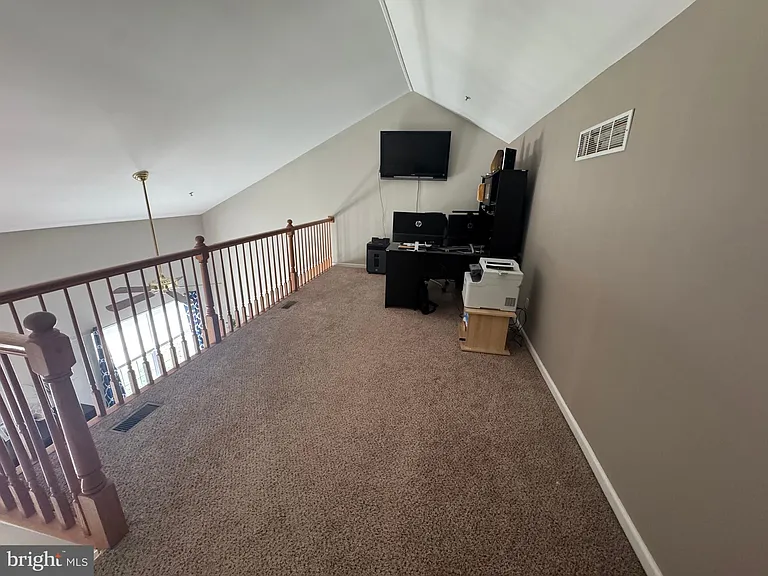 1003 Woodview Ct — Photo 10