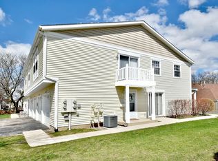 1207 Jaspen Ct, Wheeling, IL 60090