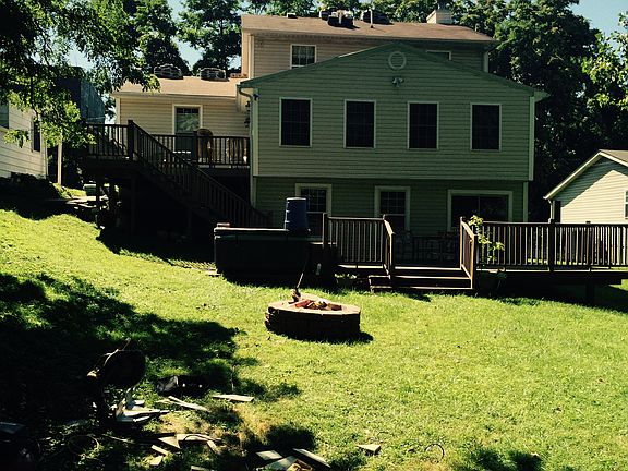3rd image of 1029 Cummings Ave