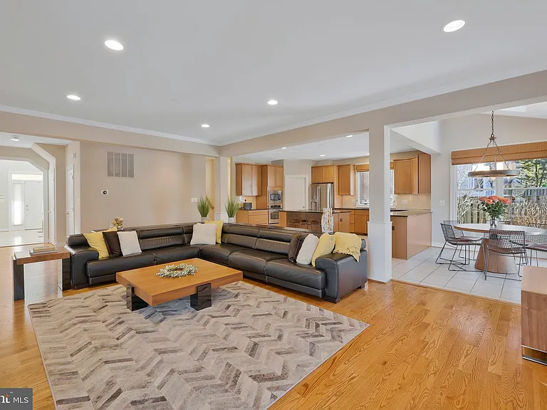 5922 Chesterbrook Rd — Photo 25