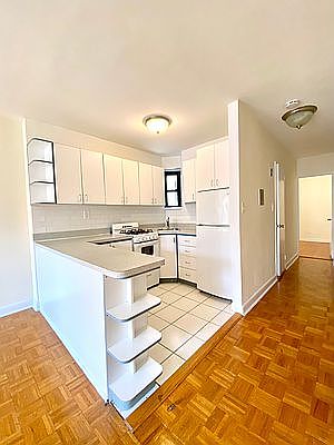 4th image of 417 E 81st St APT 4A