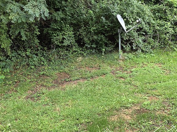 3rd image of 1679 York Dr