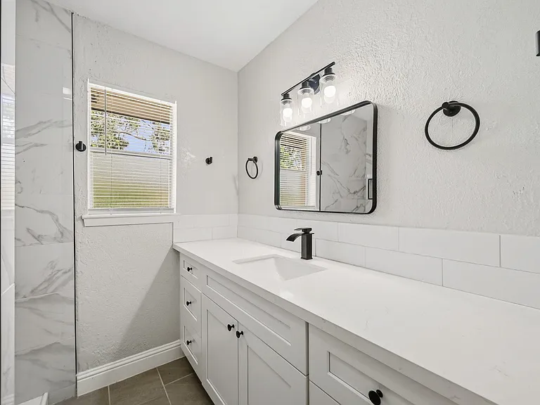 1310 Burning Tree Rd — Photo 26