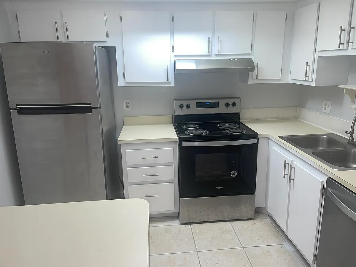Building Photo - 4185 Oak Terrace Dr
