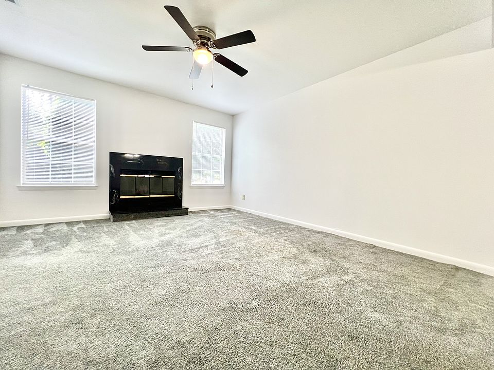 1st image of 414 Sea Pointe Ct #1102