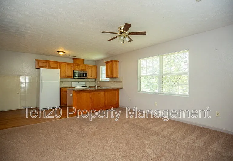 5125 13th Ave #2 — Photo 2