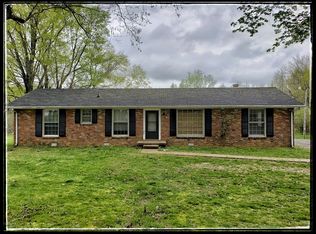 3709 Old Dover Rd N, Woodlawn, TN 37191