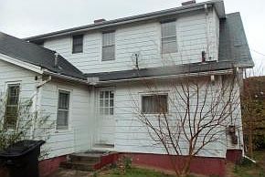 2nd image of 743 E Davis St