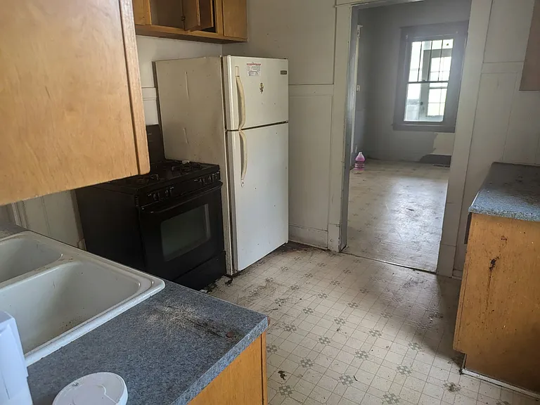 908 W Macqueen Ave — Photo 6