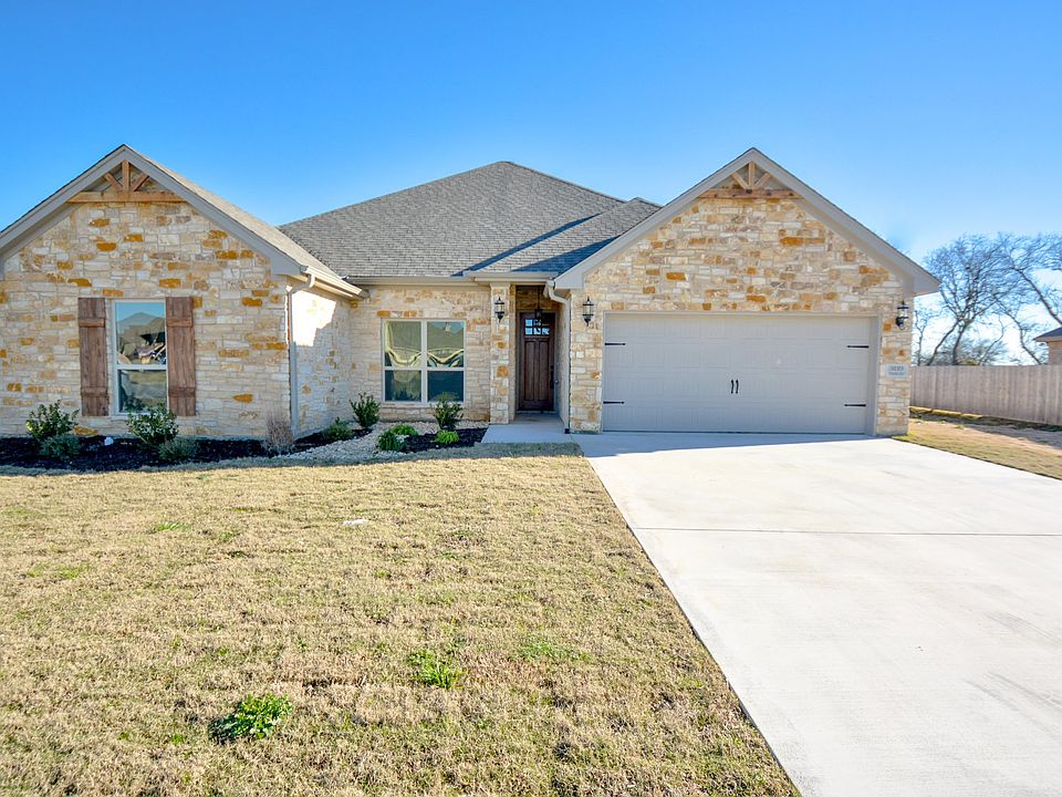 1st image of 3119 Crystal Ann Dr