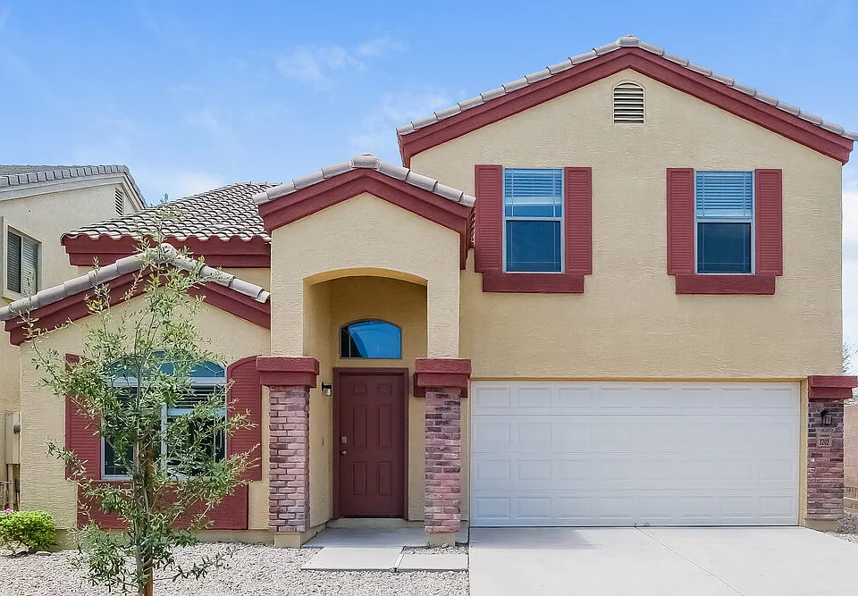 3202 S Justin Dr
