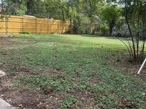 934 Sycamore St, San Marcos, TX 78666