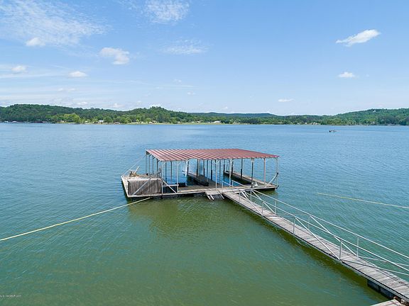 Image 2: Dock
