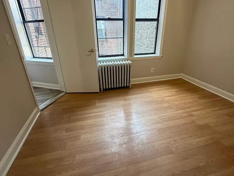 508 67th St #23 — Photo 3