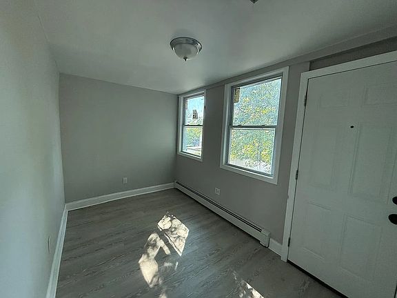 3rd image of 591 S 19th St #5C
