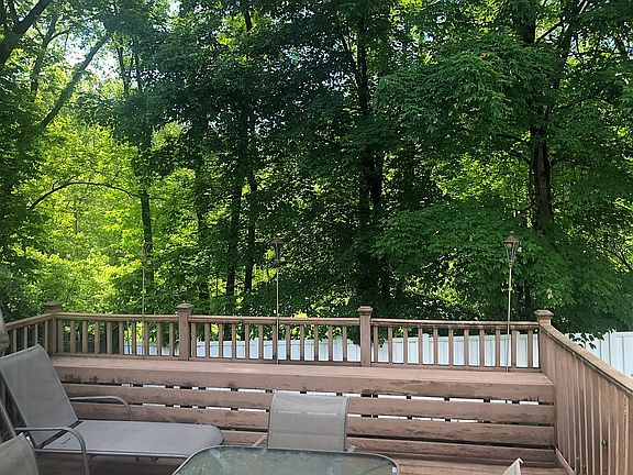 3rd image of 5326 Edgebrook Dr