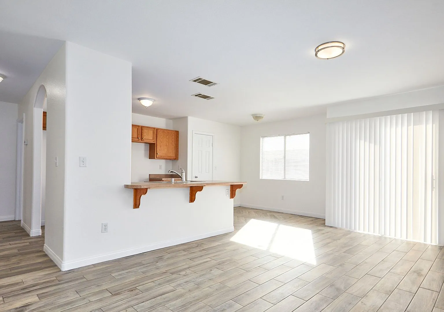 3 Bedroom Barstow Home — Photo 4