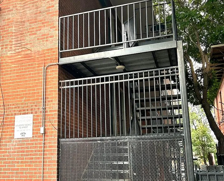 1455 N High St St Charles Apartments — Photo 12