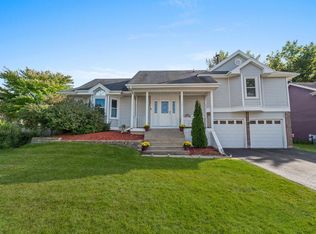 1885 Eastman Ln, Hanover Park, IL