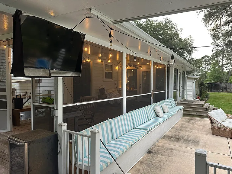 307 Doe Run Cir — Photo 16