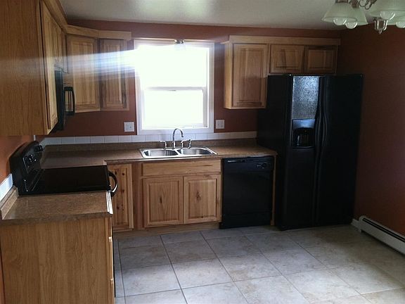 4th image of 2667 Kennedy St