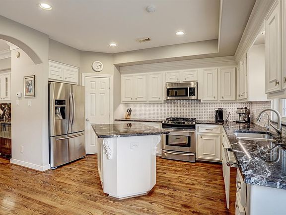 5th image of 1805 Woodhead St #B
