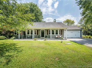 2006 Henryville Bluelick Road, Henryville, IN 47126