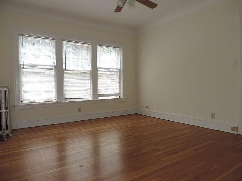 1st image of 737 Hinman Ave APT 3E