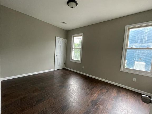 5th image of 325 Renner Ave Floor 3