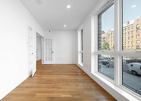 4th image of 204 Linden Blvd #5H