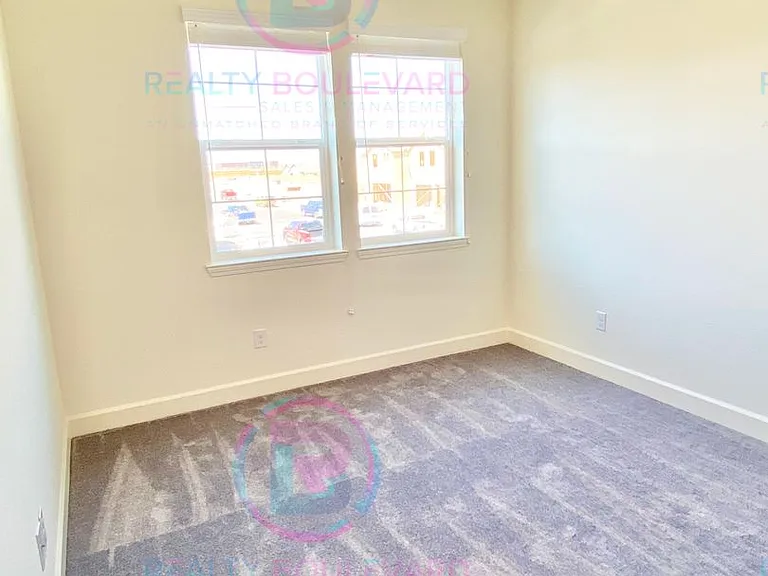 1127 Winter Hawk Way — Photo 44