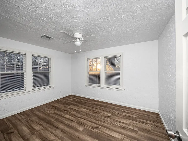 1702 NW Euclid Ave — Photo 23