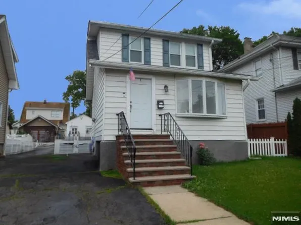 227 Beechwood Ave, Bogota, NJ 07603