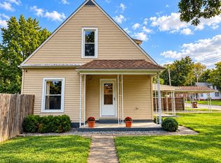 930 W Monroe St, Auburn, IL 62615