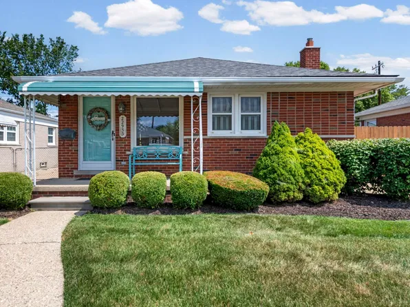 22933 Doremus St, Saint Clair Shores, MI 48080