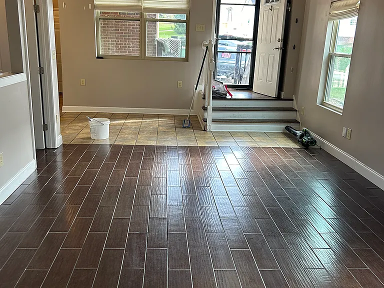 302 Williamsburg Ln — Photo 26