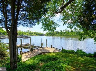 2321 Creek Dr, Alexandria, VA 22308