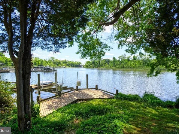 2321 Creek Dr, Alexandria, VA 22308